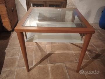 Tavolino per soggiorno, camera. 