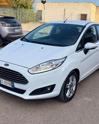 Ford Fiesta 1.5 TDCi 75CV Titanium led keyless
