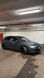 Volkswagen Golf 8 1.5 etsi Style 130 CV