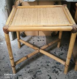 tavolino in vimini
