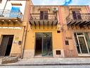 locale-commerciale-a-partinico-via-f-crispi