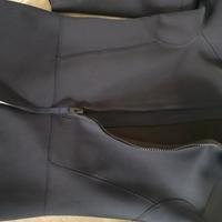 muta comoda per sport acquatici 