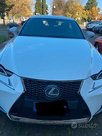 LEXUS IS 3ª serie - 2017