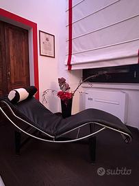 Chaise longue ecopelle stile le Corbusier