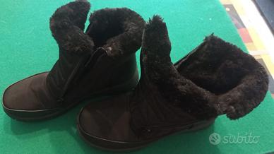 scarponcini neri antipioggia con pelo e zip tg37