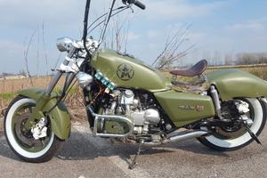 Custom 1200 su base honda