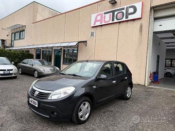 DACIA Sandero 1.4 8V Lauréate