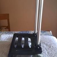 Carello porta orgetti con ruote luminose