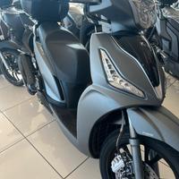 Kymco People S 300 i