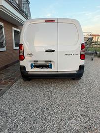 Toyota proace city
