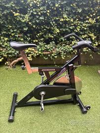 Spin bike home trainer welness