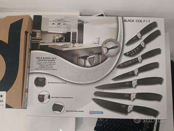 Set di 7+1 coltelli in acciaio AMC