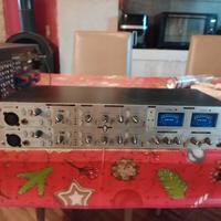 effetto voci focusrite a rack doppio canale