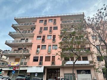 Ampio appartamento centro città buone condizioni