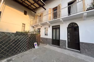 CASA SEMINDIPENDENTE A SAN FRANCESCO AL CAMPO