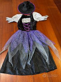festa di halloween . Vestito strega con cappello