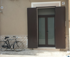 Loft indipendente in zona centrale, strada larga
