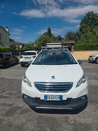 Peugeot 2008 1.6 bluehdi 120cv Gancio Traino Allur