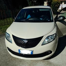 Lancia Ypsilon 1.0 Hybrid Maryne