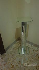 Colonna in vetro specchiato