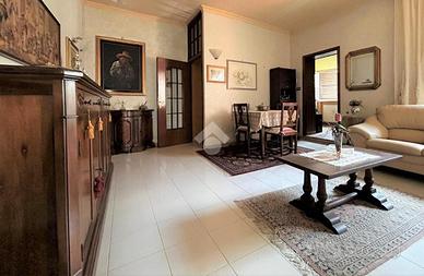 4 LOCALI A ISCHIA DI CASTRO