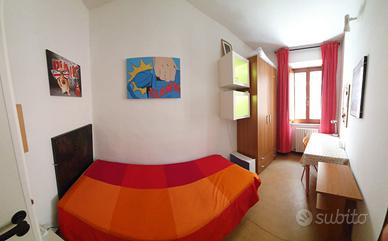 Camere singole in Corso Cairoli 14 Macerata (MC)