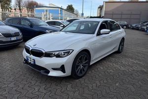 BMW 330 e Business Advantage