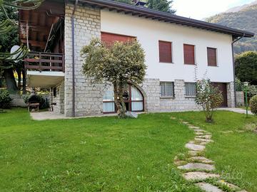 Villetta singola con ampio giardino