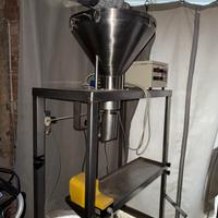 Pesatrice semiautomatica per polveri SANOX