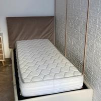 Letto singolo con materasso