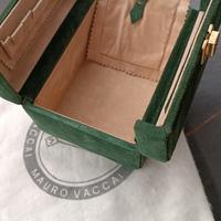 Cofanetto portagioelli in camoscio