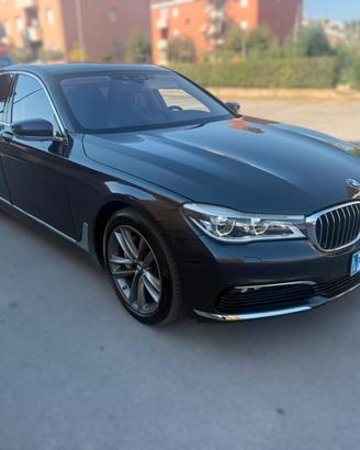BMW 730 3.0 D 2017 12 MESI DI GARANZIA