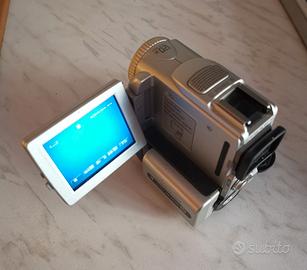 Sony Handycam DCR-PC101E Mini DV Camcorder