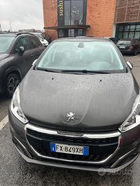 Peugeot 208, anno 2019, km 122.000