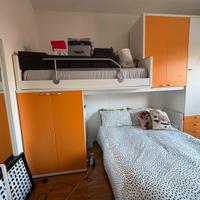 Armadio con letto a castello