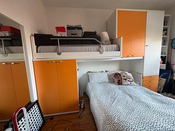 Armadio con letto a castello