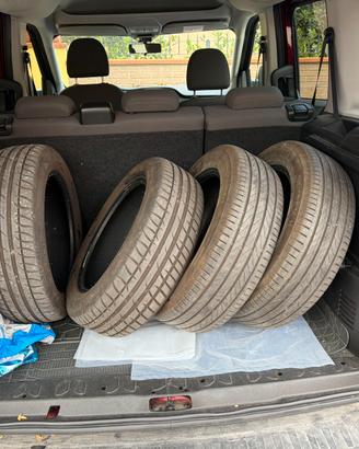 set 4 pneumatici 195/60 R16 89