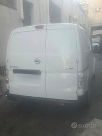 Furgone elettrico Nissan ENV200