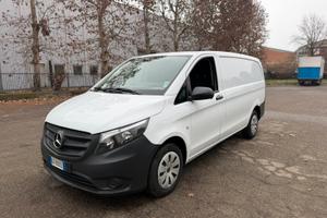 Mercdes benz vito long 2021