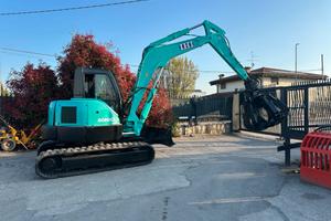 E228 Escavatore Ihi 80 q con pinza ragno