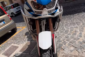 AFRICA TWIN 1100 DCT TRICOLOR