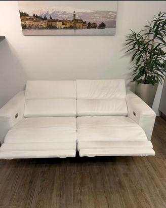 Divano in pelle bianca