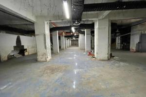 MAGAZZINO: ZONA LAZIO - AQUILEIA, ESATTAMENTE IN V