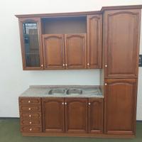 Cucina nuova, no elettrodomestici.