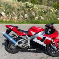 Yamaha  R1