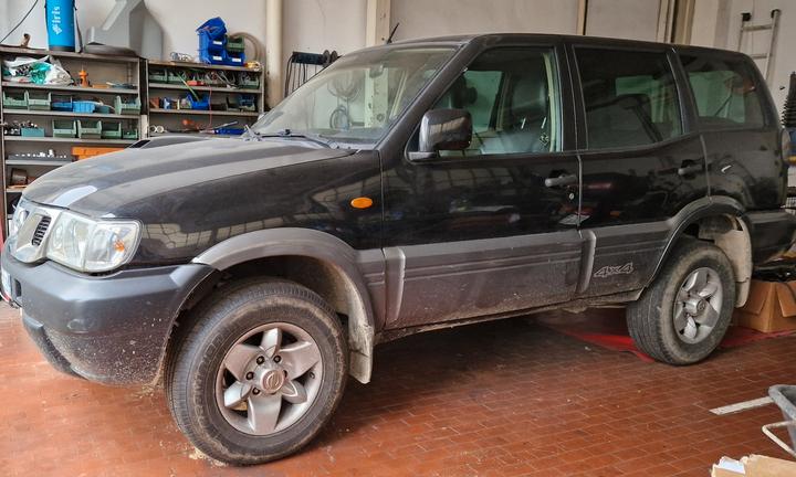 nissan terrano  2 3.0 guasta