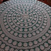 Tovaglia uncinetto fatta a mano per tavolo rotondo