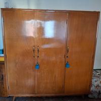 Camera da letto armadio letti singoli cassettiera