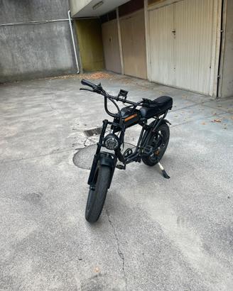 BICI ELETTRICA COME NUOVA