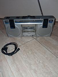 bombox philips D8117